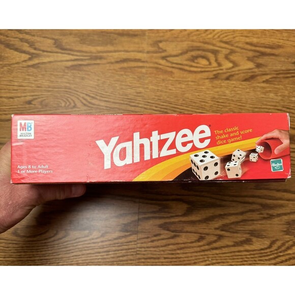 YAHTZEE Dice Game E950 1998 Milton Bradley - Picture 3 of 7